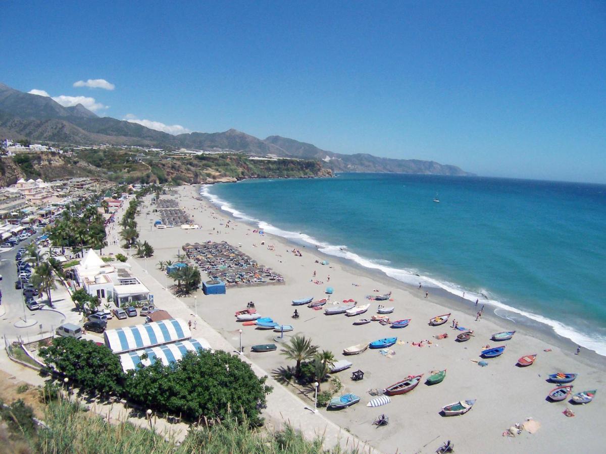 R1357 Balcon De Europa Apartment Nerja Luaran gambar