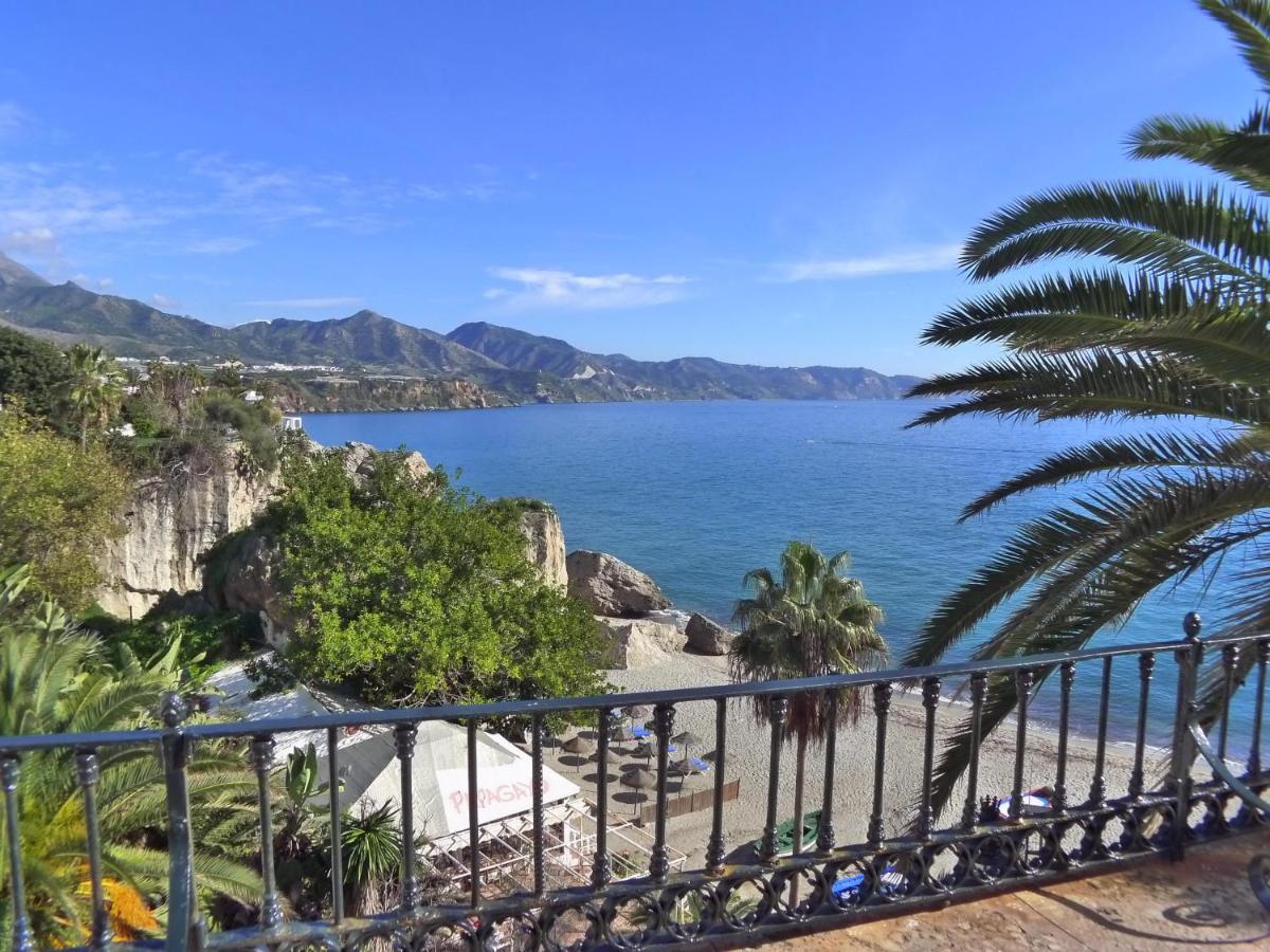 R1357 Balcon De Europa Apartment Nerja Luaran gambar
